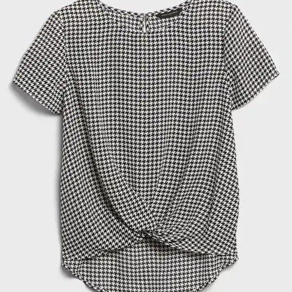Banana Republic - Super Cute Twist Front Chiffon Blouse (XS) - Picture 3 of 6